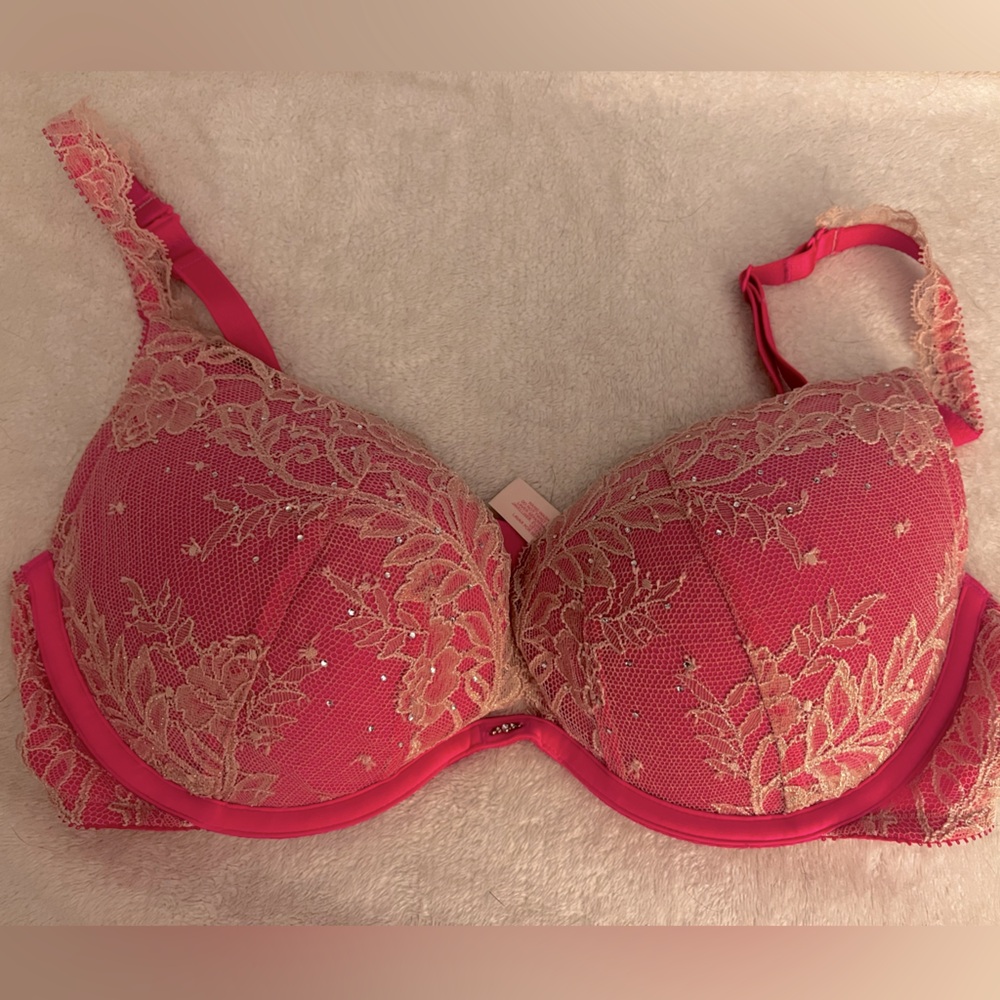 Victoria’s Secret push-up bra